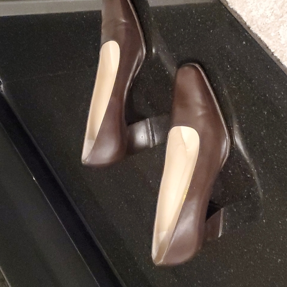 Salvatore Ferragamo brown shoes - Picture 3 of 5